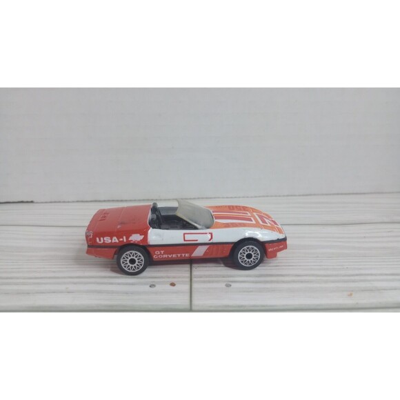1983 Matchbox '84 Chevrolet Corvette Convertible Car 1:64 Diecast - Picture 4 of 7